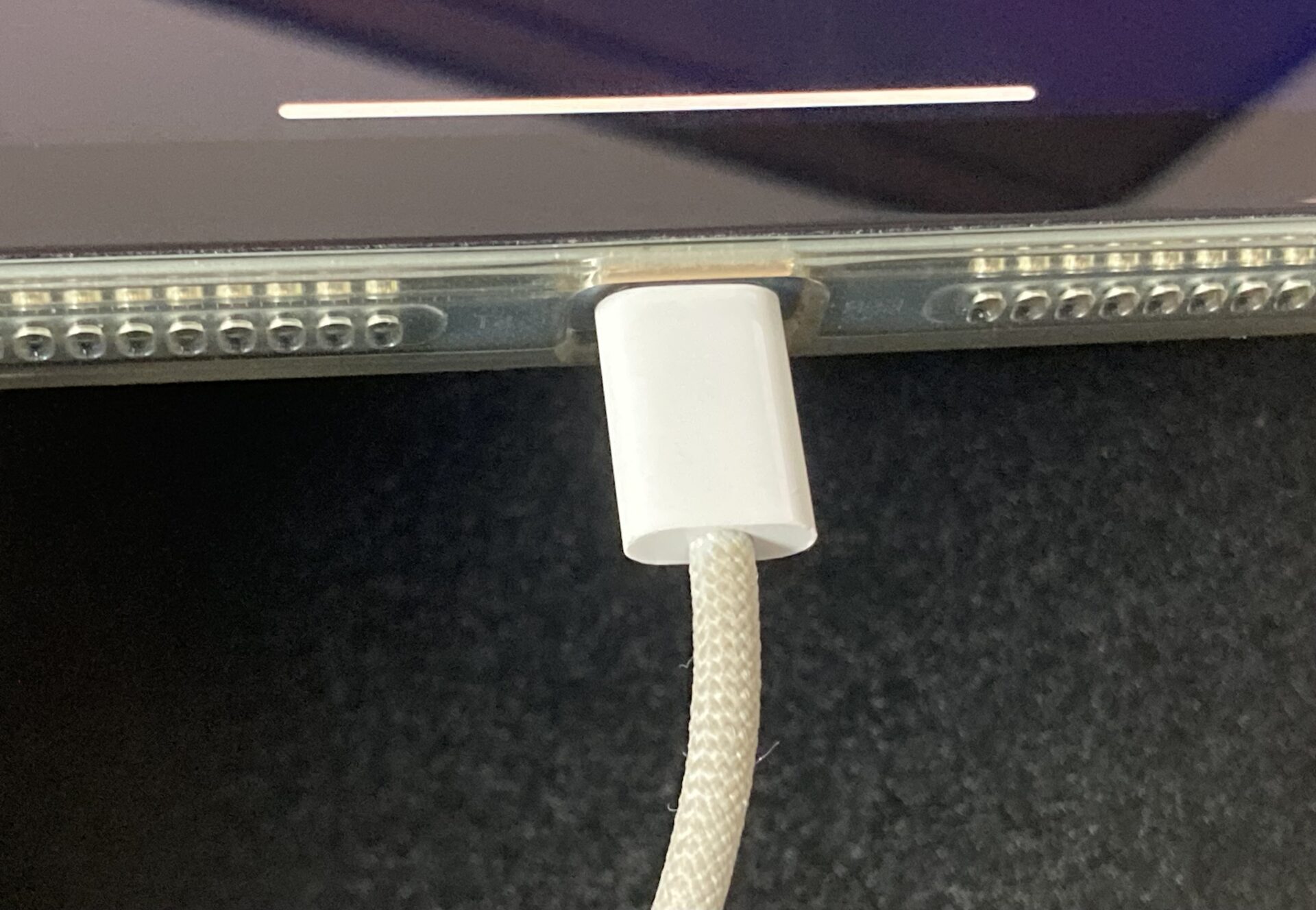 実例あり】iPadの充電口修理費用はいくら？交換の料金と修理内容を解説