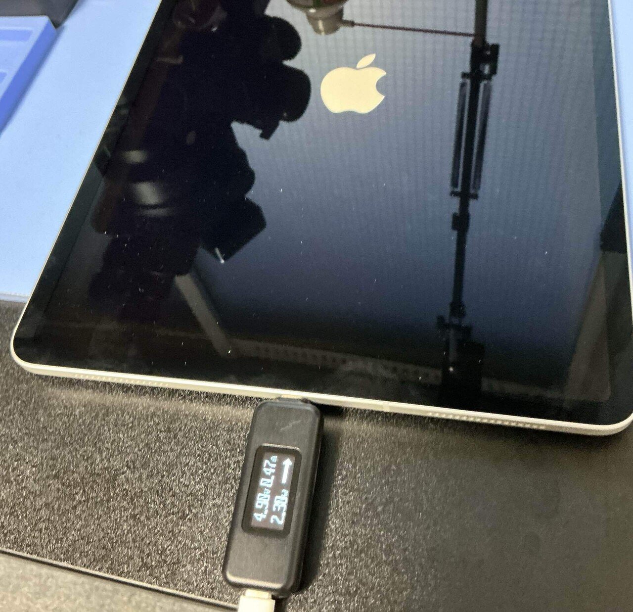 iPad Pro 12.9インチ（第3世代）充電できない→ドックコネクタ交換で解決【郵送修理】
